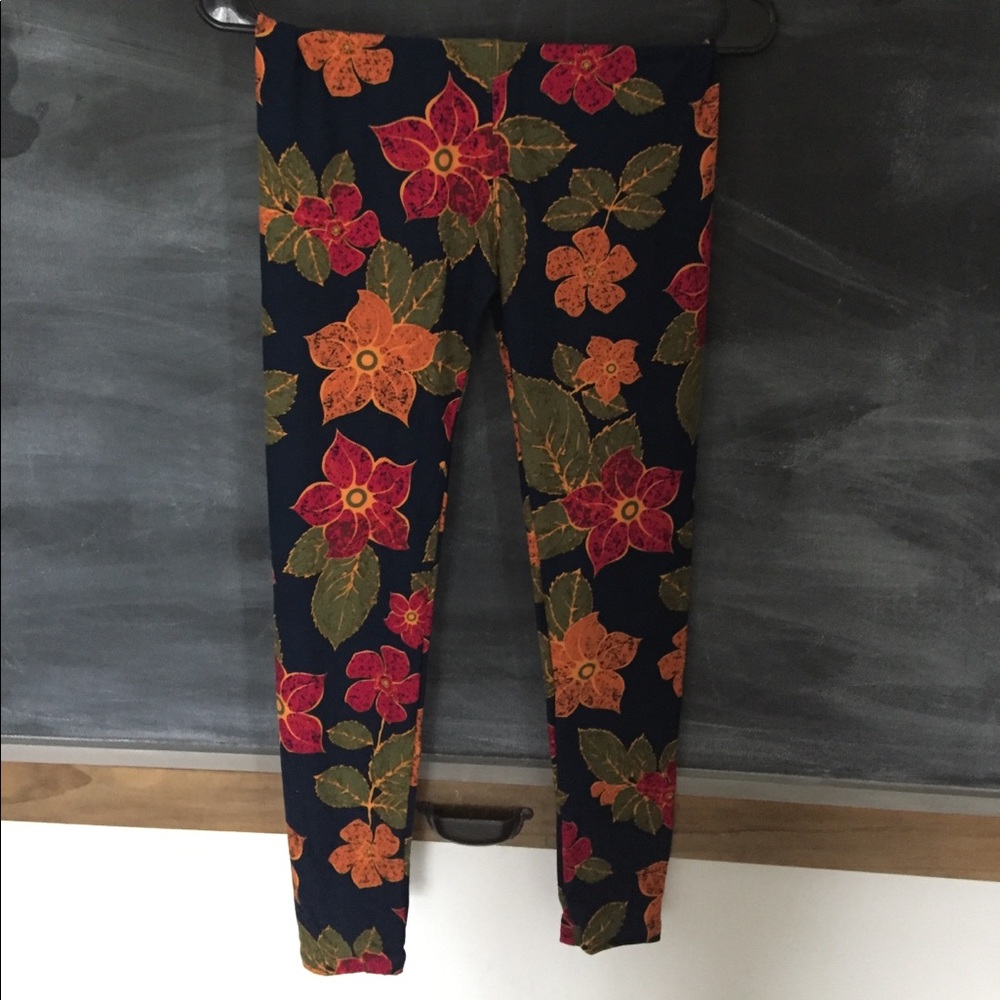 LuLaRoe Navy Hawaiian Floral Leggings OS